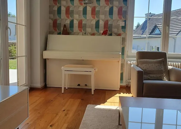 La Maison D'enfance Bed & Breakfast 3*